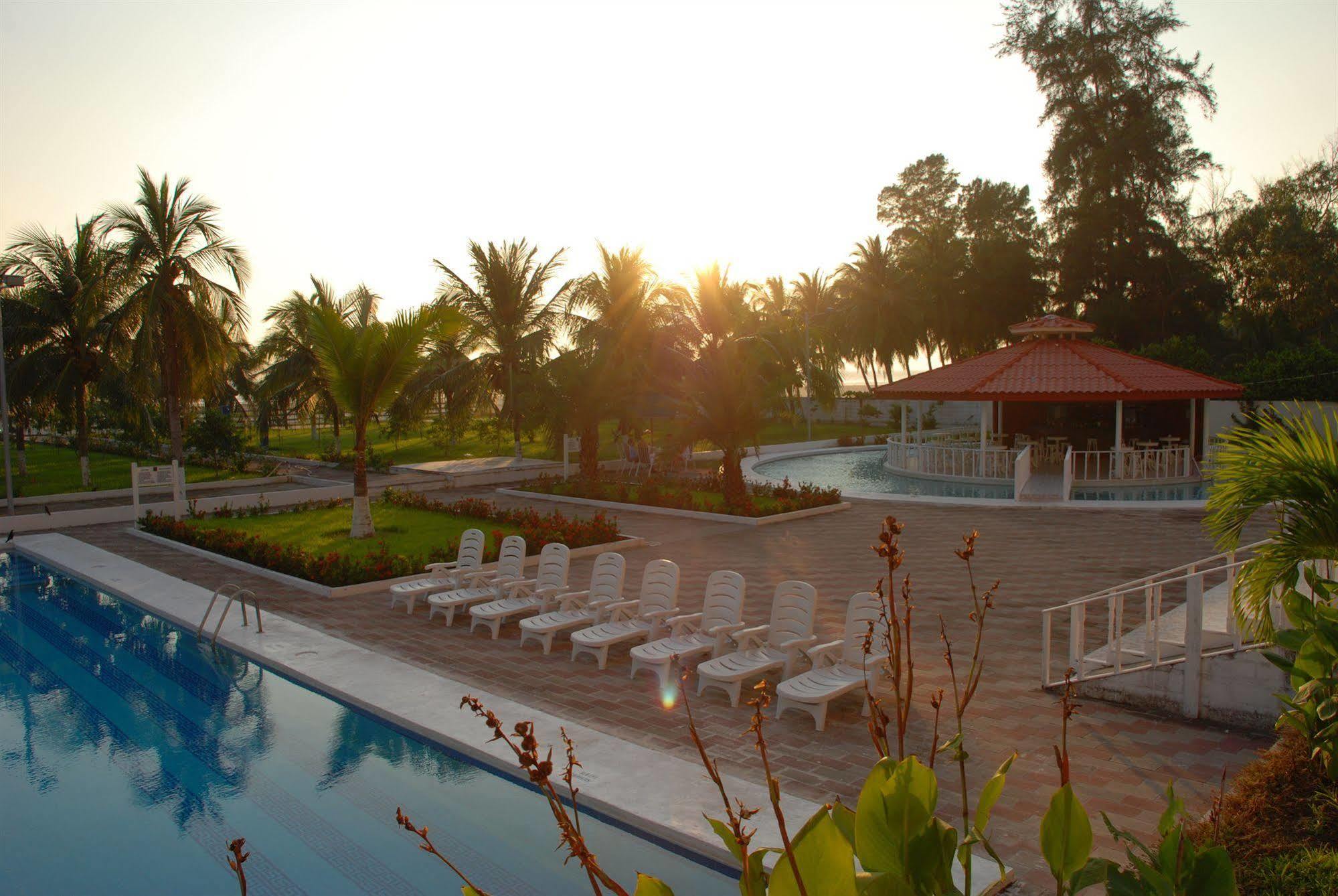 Hotel Bahia Dorada San Luis La Herradura Exterior photo